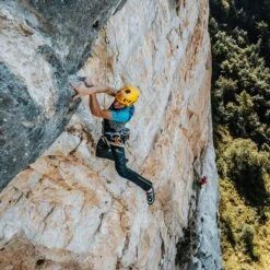 Grivel Levante Harness -Wild Country Area 1 f43ea58a fb40 4f5f a442 ca83c29faa76