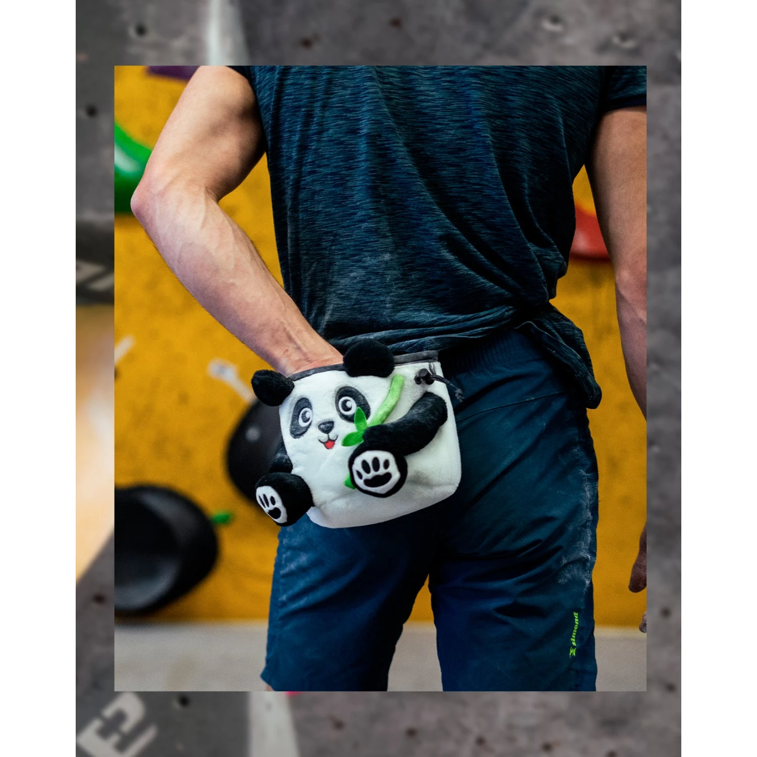 YY Vertical YY Panda Chalk Bag 4 YY Vertical YY Panda Chalk Bag - Image 2