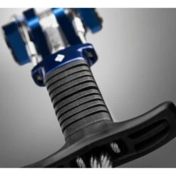 Black Diamond Camalot Z4 20 Black Diamond Camalot Z4 -Wild Country Area Black Diamond Z4 Cam Close up